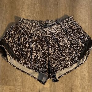 Hot hotty shorty shorts